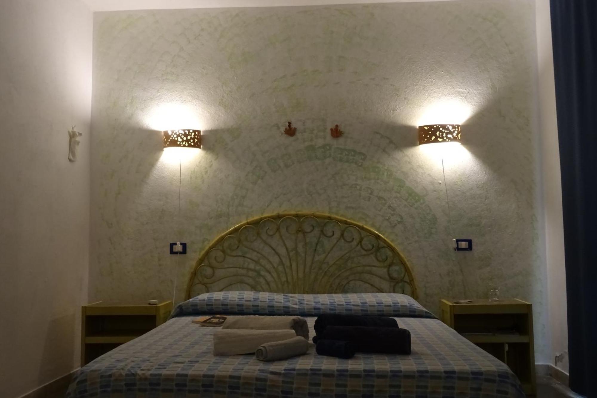 B&B Casa Per Ferie Villaggiocarovana กัสเตียดาส ภายนอก รูปภาพ