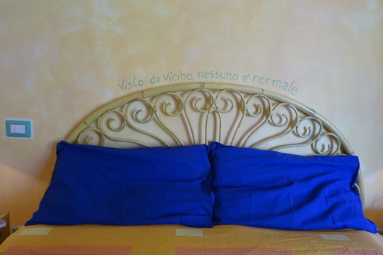 B&B Casa Per Ferie Villaggiocarovana กัสเตียดาส ภายนอก รูปภาพ