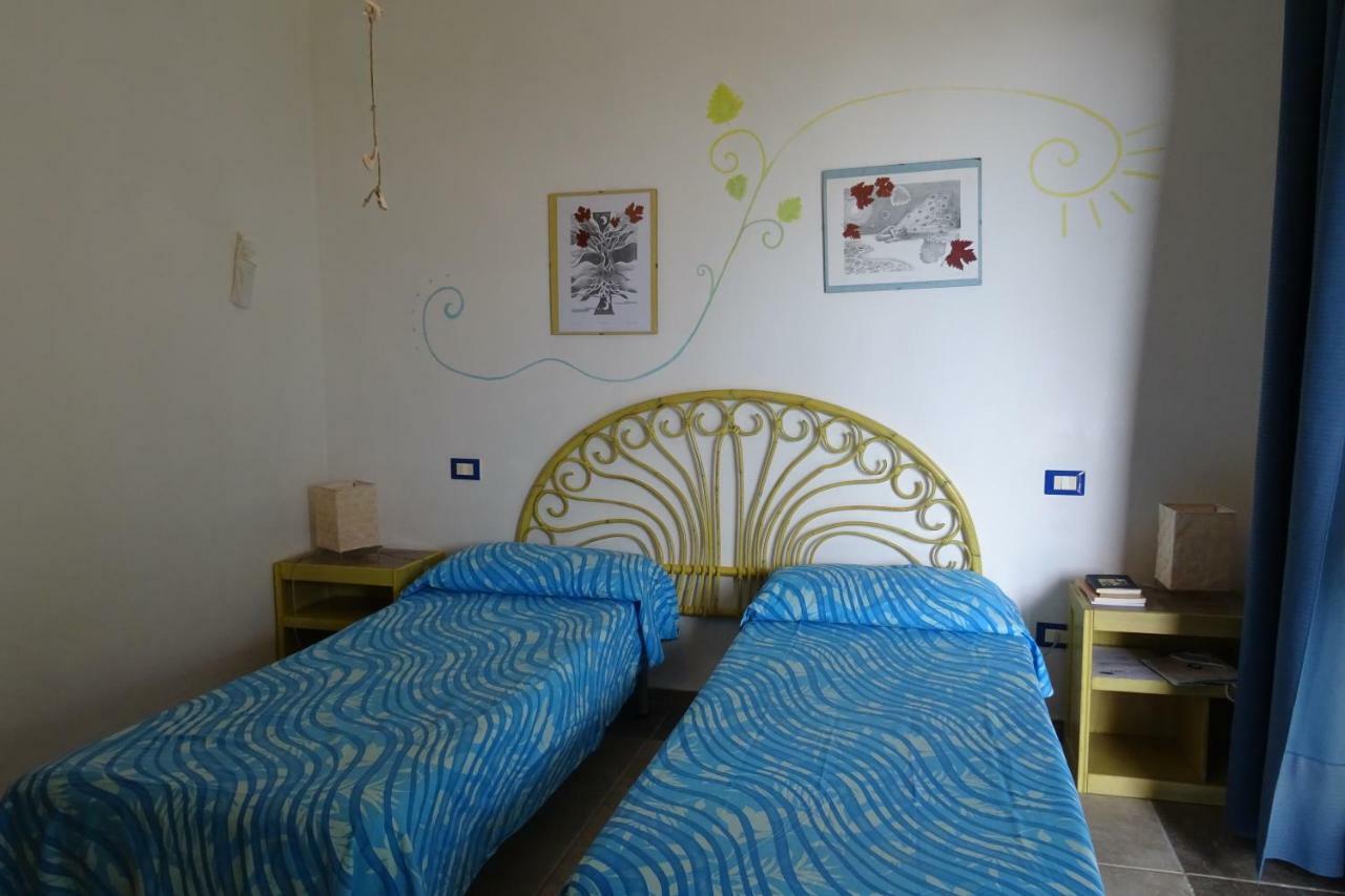 B&B Casa Per Ferie Villaggiocarovana กัสเตียดาส ภายนอก รูปภาพ